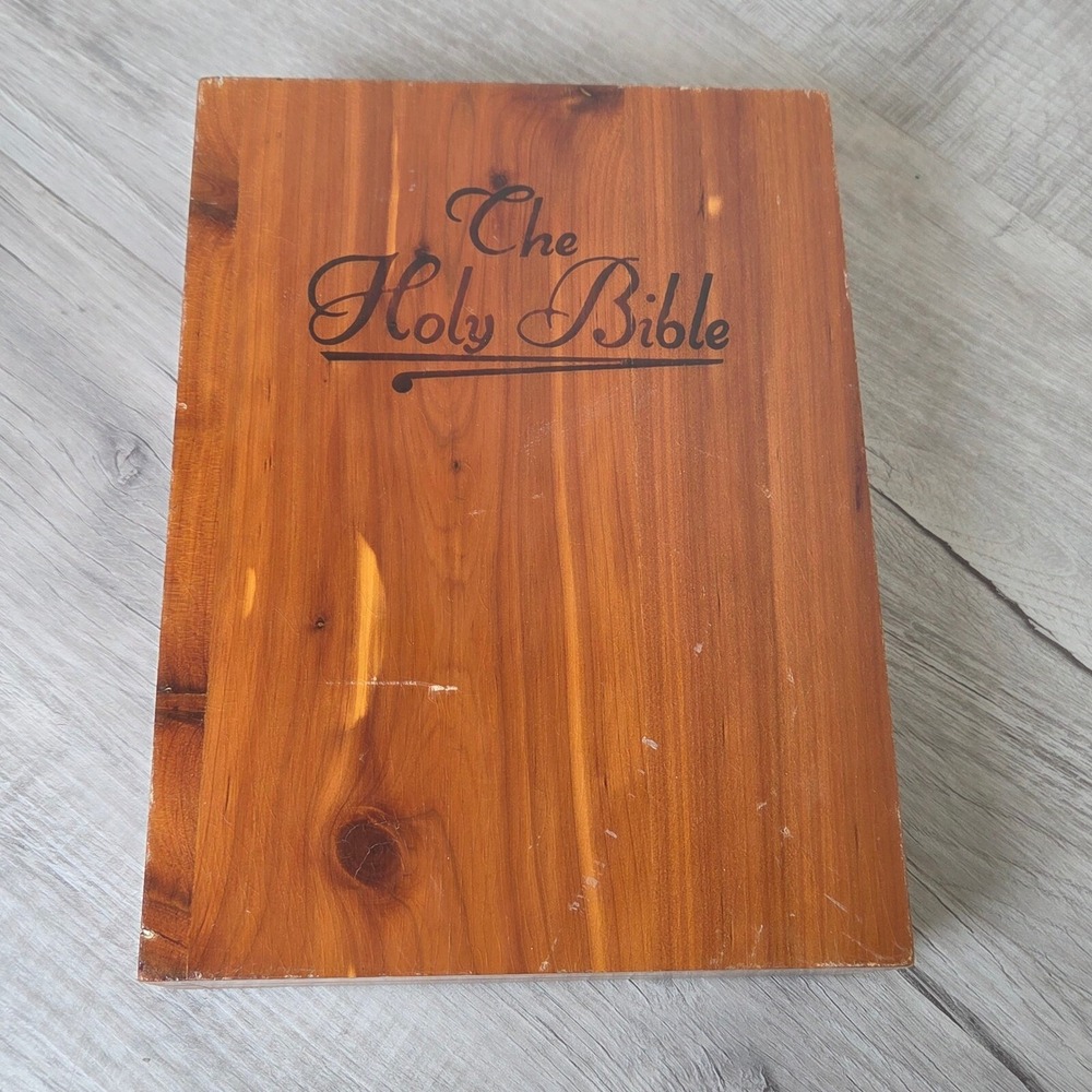 Vintage Holy Bible Wood Box Wooden Christian 9x6.5x2 Case Key Included 1986